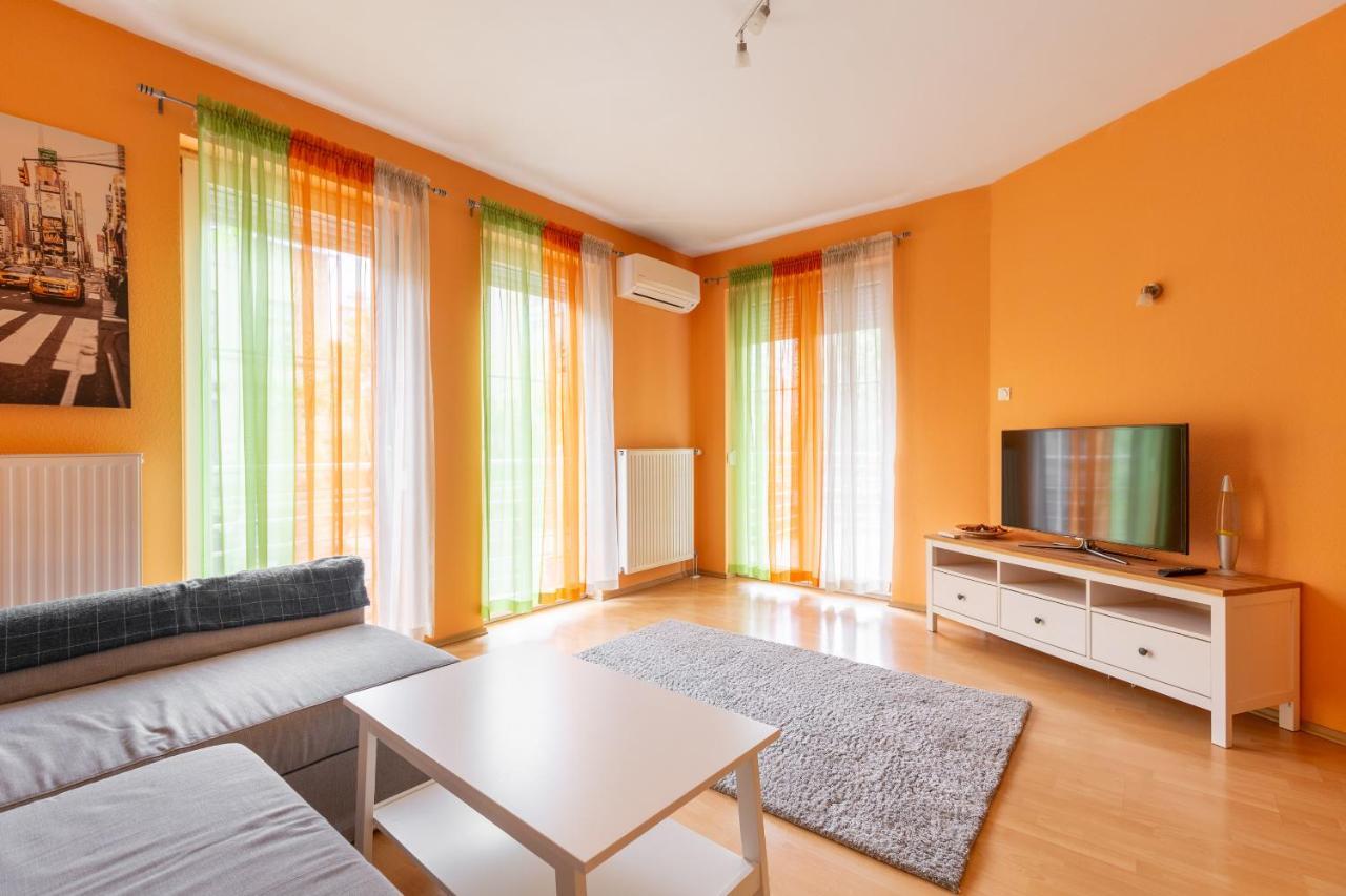M36 Mester Apartment Budapest Eksteriør billede