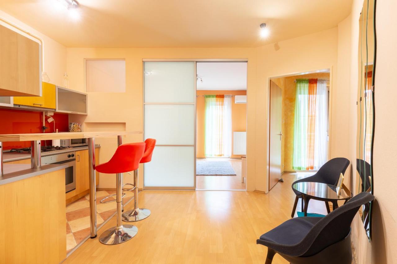 M36 Mester Apartment Budapest Eksteriør billede